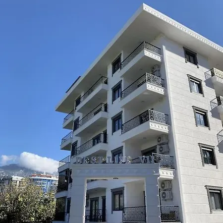 Life Mahmutlar Apartmán